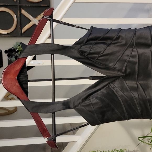 Bebe Low Cut V Neck Halter Bandage Dress - Picture 4 of 8